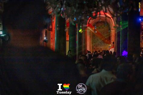 incontri gay bakeca palermo|Locali gay a Palermo: Guida 2024